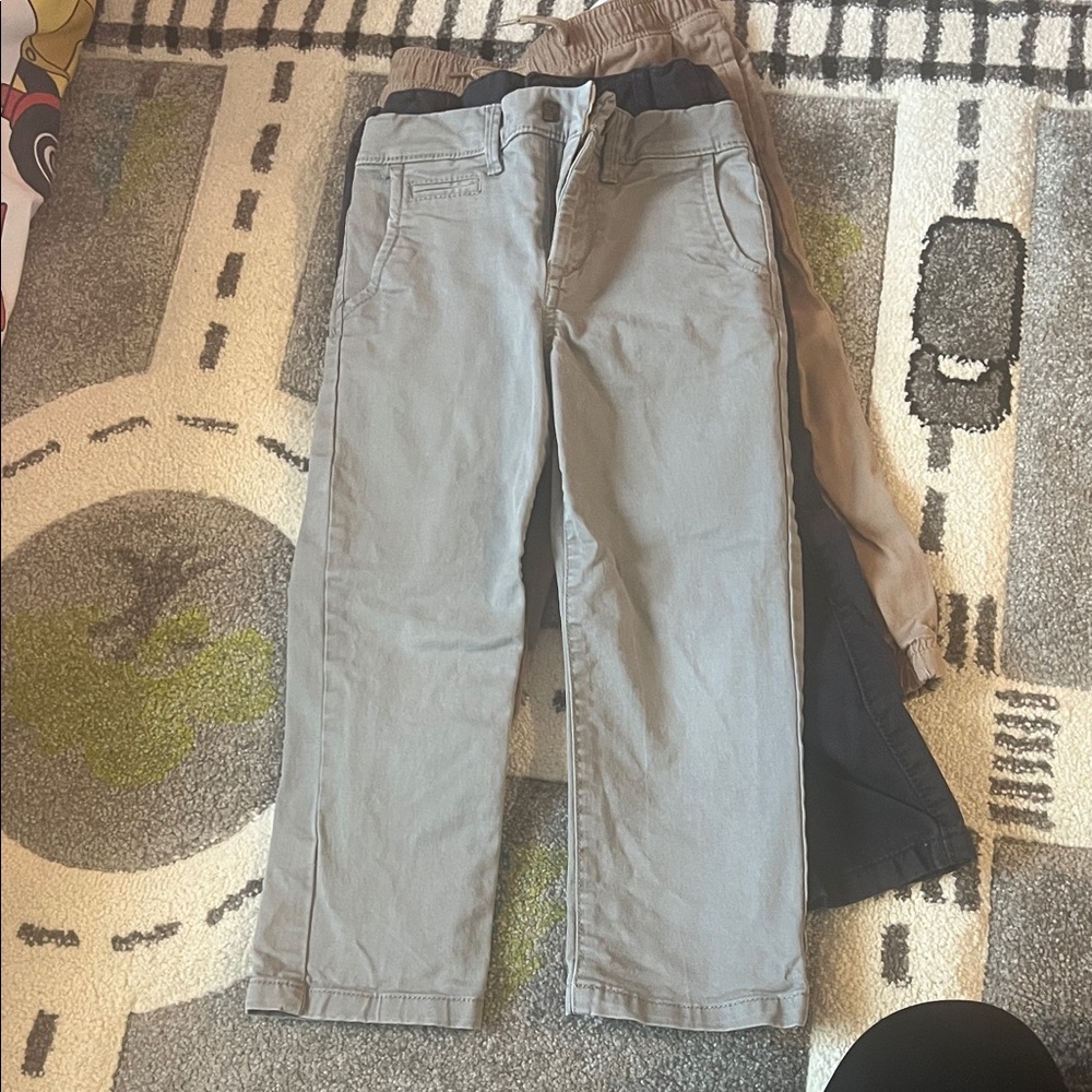 Boys 4T Assortment of 6 Pants - Picture 4 of 6